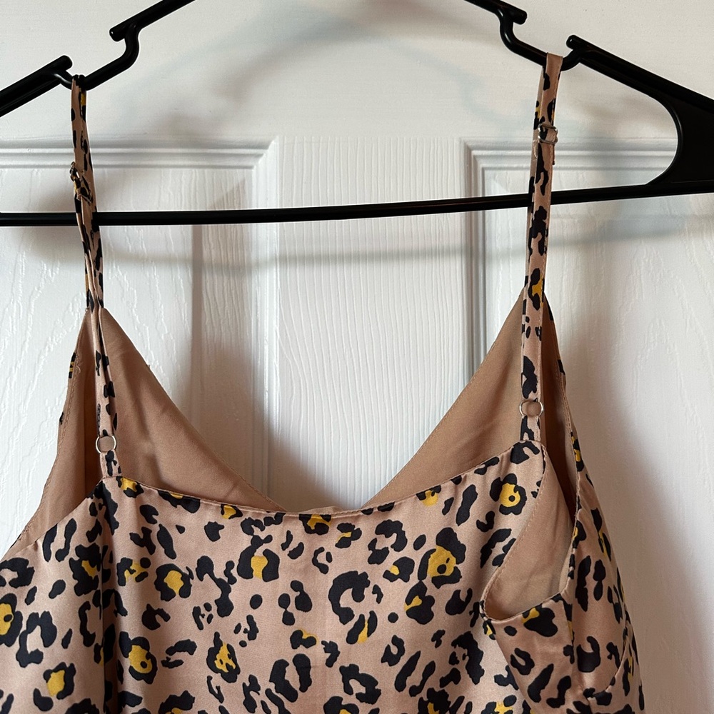 Hem & Thread Dress - Picture 3 of 5